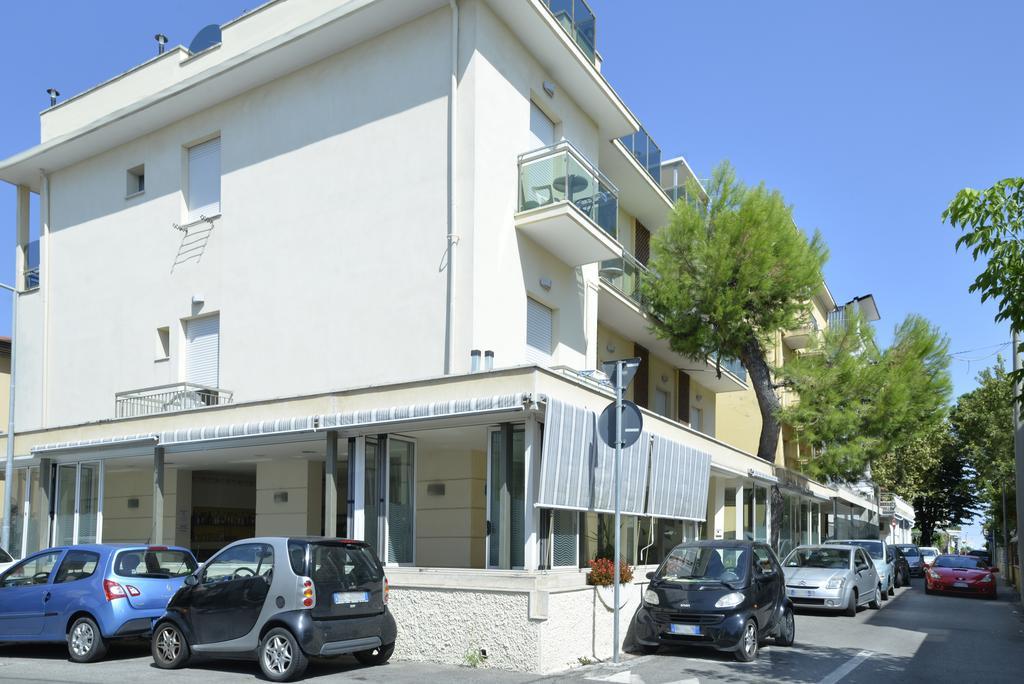 Hotel Ave Rimini Exterior foto