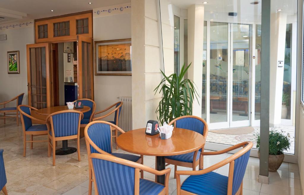 Hotel Ave Rimini Exterior foto